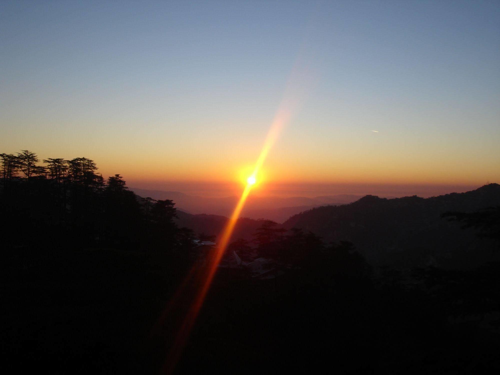 Honeymoon Inn Shimla Esterno foto